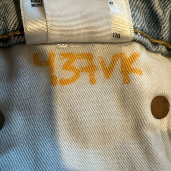 AGOLDE Womens Jaden High Rise Cut Off Shorts 27 Light Wash Destroyed A038-I-811 - Picture 7 of 9